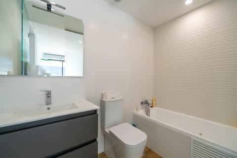 Lägenhet för uthyrning i Los Arenales Del Sol, Alicante, Spanien 2 sovrum, 150 kvm. Nr. 138940 - foto 29