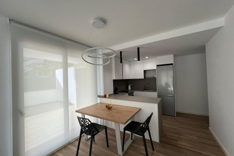 Huoneisto vuokrattavana Los Arenales Del Sol, Alicante, Espanja, 2 makuuhuonetta, 150 m2 No. 138940 - kuva 9