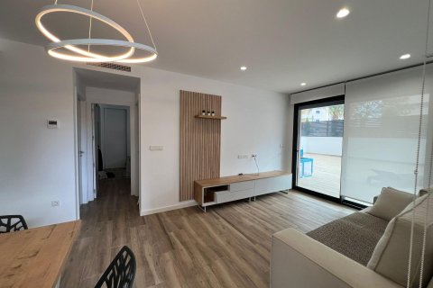 Huoneisto vuokrattavana Los Arenales Del Sol, Alicante, Espanja, 2 makuuhuonetta, 150 m2 No. 138940 - kuva 12