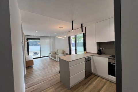 Lägenhet för uthyrning i Los Arenales Del Sol, Alicante, Spanien 2 sovrum, 150 kvm. Nr. 138940 - foto 14