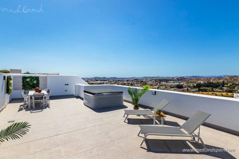 Huoneisto myytävänä Fuengirola, Malaga, Espanja, 3 makuuhuonetta, 122 m2 No. 71394 - kuva 1