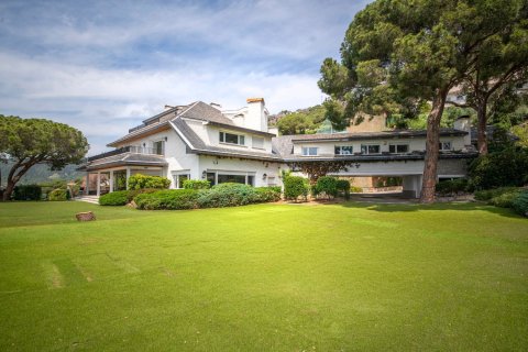 House à vendre à Cabrils, Barcelona, Espagne, 11 chambres, No. 194531 - photo 2