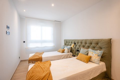 Bungalow à vendre à Alicante, Espagne, 2 chambres,  No. 194527 - photo 6