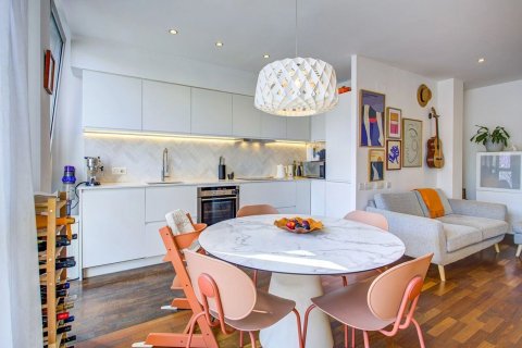Huoneisto myytävänä Barcelona, Espanja, 2 makuuhuonetta, 83 m2 No. 194529 - kuva 12