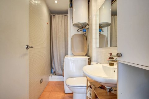 Huoneisto myytävänä Barcelona, Espanja, 2 makuuhuonetta, 83 m2 No. 194529 - kuva 7