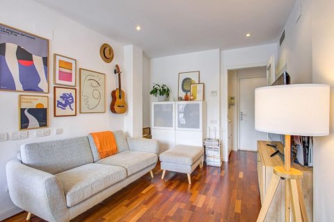 Huoneisto myytävänä Barcelona, Espanja, 2 makuuhuonetta, 83 m2 No. 194529 - kuva 23