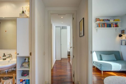 Huoneisto myytävänä Barcelona, Espanja, 2 makuuhuonetta, 83 m2 No. 194529 - kuva 9