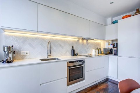 Huoneisto myytävänä Barcelona, Espanja, 2 makuuhuonetta, 83 m2 No. 194529 - kuva 24