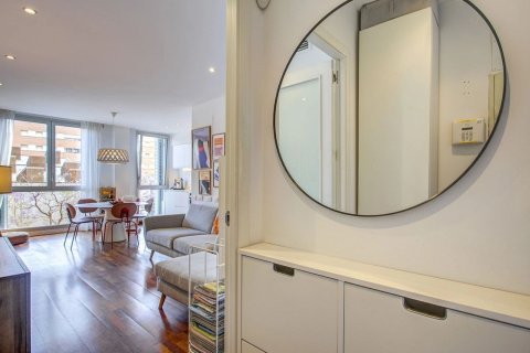 Huoneisto myytävänä Barcelona, Espanja, 2 makuuhuonetta, 83 m2 No. 194529 - kuva 5