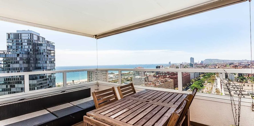 Huoneisto Barcelona, Espanja 3 makuuhuonetta, 106 m2 No. 194528