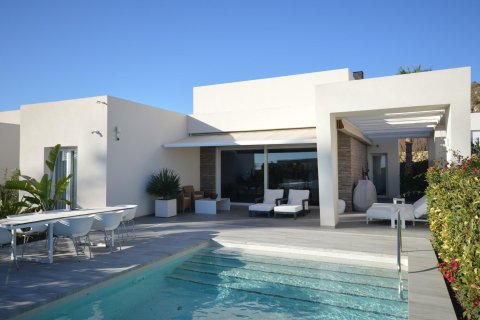 Villa for sale in Algorfa, Alicante, Spain 3 bedrooms, 132 sq.m. No. 155518 - photo 1