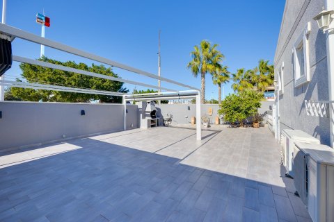 Villetta a schiera in vendita a Torrevieja, Alicante, Spagna 3 camere da letto, 70 mq. N° 155517 - foto 11