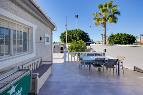 Villetta a schiera in vendita a Torrevieja, Alicante, Spagna 3 camere da letto, 70 mq. N° 155517 - foto 14