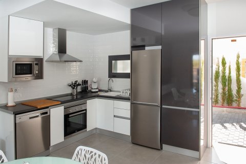 Продажа квартиры в Пилар де ла Орадада, Аликанте, Испания 2 спальни,  №155515 - фото 8