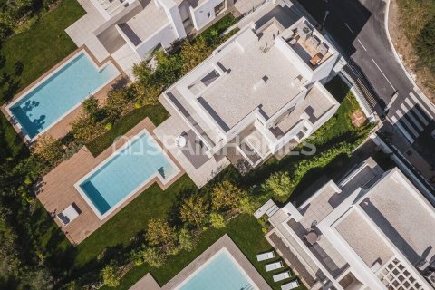Villa for sale in Estepona, Malaga, Spain 5 bedrooms, 454 sq.m. No. 191855 - photo 9
