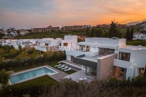 Villa for sale in Estepona, Malaga, Spain 5 bedrooms, 454 sq.m. No. 191855 - photo 14