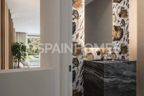 Villa for sale in Estepona, Malaga, Spain 5 bedrooms, 454 sq.m. No. 191855 - photo 29