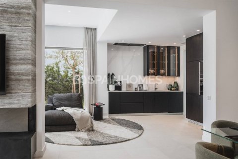 Villa for sale in Estepona, Malaga, Spain 5 bedrooms, 454 sq.m. No. 191855 - photo 26