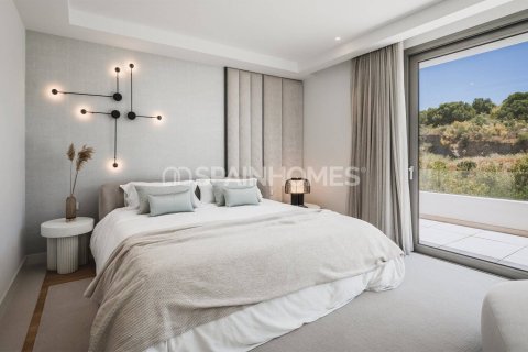 Villa for sale in Estepona, Malaga, Spain 5 bedrooms, 454 sq.m. No. 191855 - photo 30
