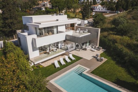 Villa for sale in Estepona, Malaga, Spain 5 bedrooms, 454 sq.m. No. 191855 - photo 13
