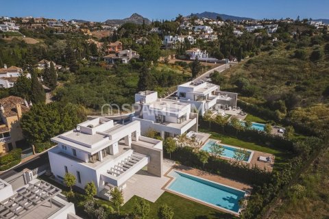 Villa for sale in Estepona, Malaga, Spain 5 bedrooms, 454 sq.m. No. 191855 - photo 7