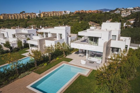 Villa for sale in Estepona, Malaga, Spain 5 bedrooms, 454 sq.m. No. 191855 - photo 12
