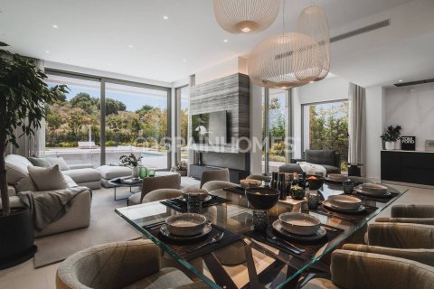 Villa for sale in Estepona, Malaga, Spain 5 bedrooms, 454 sq.m. No. 191855 - photo 20
