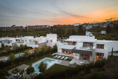 Villa for sale in Estepona, Malaga, Spain 5 bedrooms, 454 sq.m. No. 191855 - photo 19