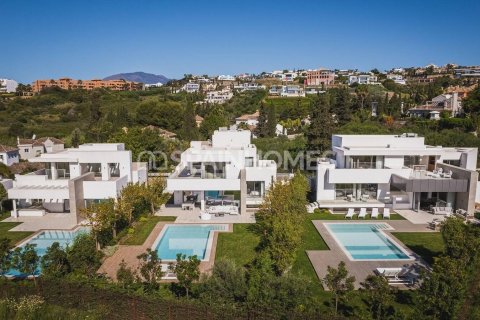 Villa for sale in Estepona, Malaga, Spain 5 bedrooms, 454 sq.m. No. 191855 - photo 11