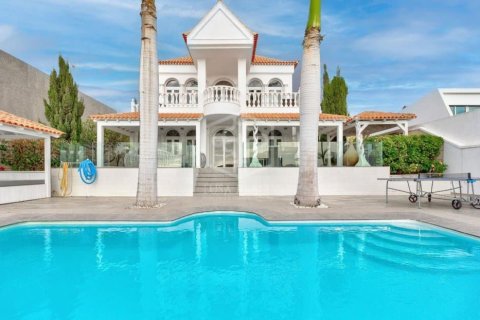 Villa à vendre à Adeje, Tenerife, Espagne, 4 chambres, 239 m2 No. 194463 - photo 24