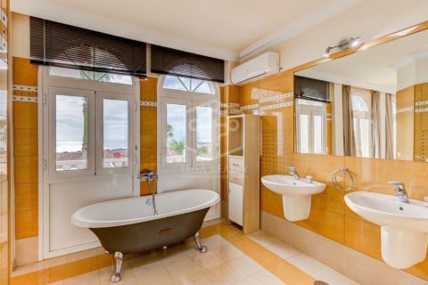 Villa à vendre à Adeje, Tenerife, Espagne, 4 chambres, 239 m2 No. 194463 - photo 8