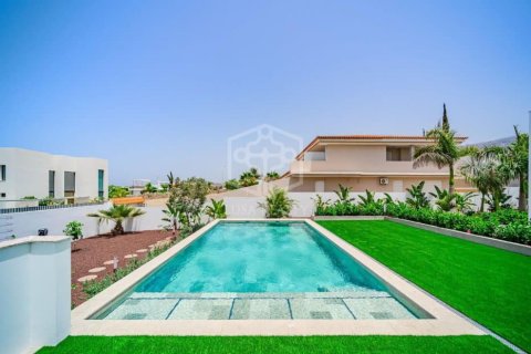 Villa à vendre à Adeje, Tenerife, Espagne, 5 chambres, 343 m2 No. 194462 - photo 30