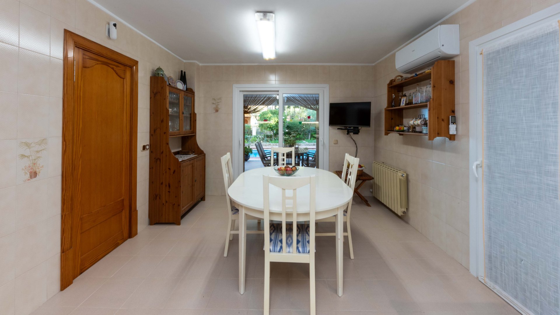 Villa en Cas Catala, Mallorca, España 5 dormitorios, 409 m2 No. 146540