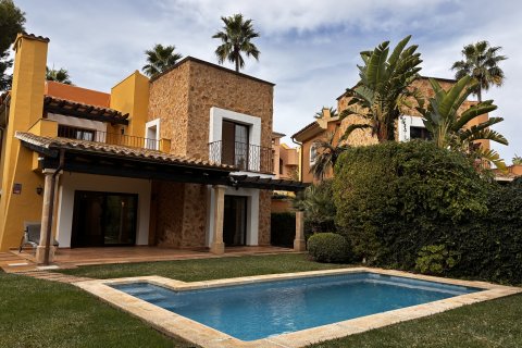 Villa in vendita a Nova Santa Ponsa, Mallorca, Spagna 3 camere da letto, 242 mq. N° 146541 - foto 1