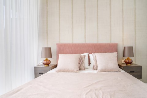 Apartment à vendre à Estepona, Malaga, Espagne, 3 chambres, 180 m2 No. 161014 - photo 8