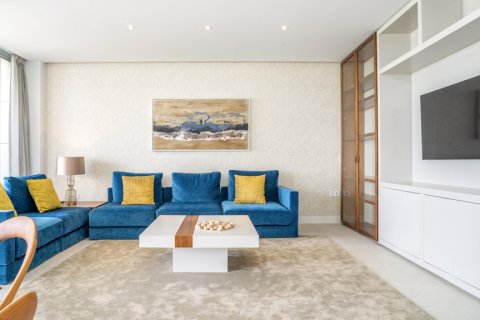 Apartment à Estepona, Malaga, Espagne 3 chambres, 180 m2 No. 161014