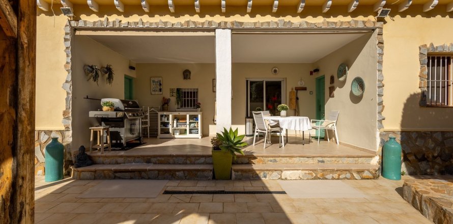 Villa Almoradi, Alicante, Spānijā 464 m2 Nr. 181667