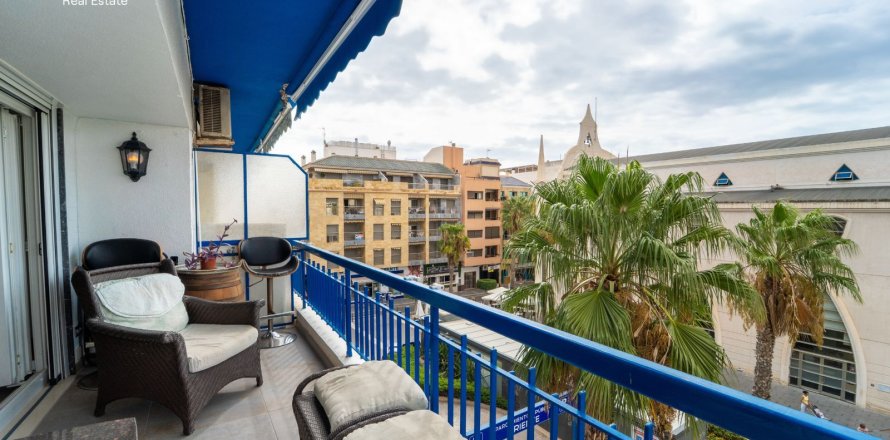 Apartment in Torrevieja, Alicante, Spain 102 sq.m. No. 181665