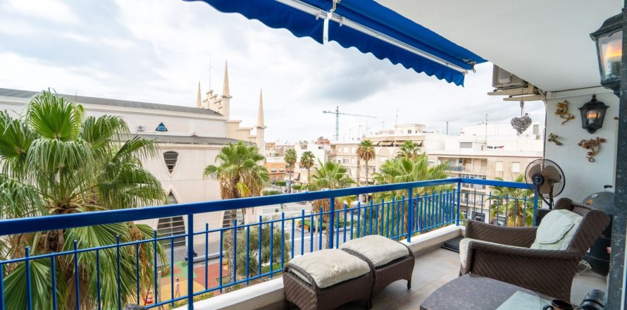 Apartment à Torrevieja, Alicante, Espagne 102 m2 No. 181665