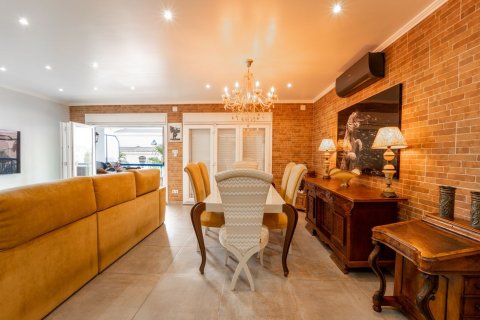 Apartment à vendre à Torrevieja, Alicante, Espagne, 102 m2 No. 181665 - photo 3