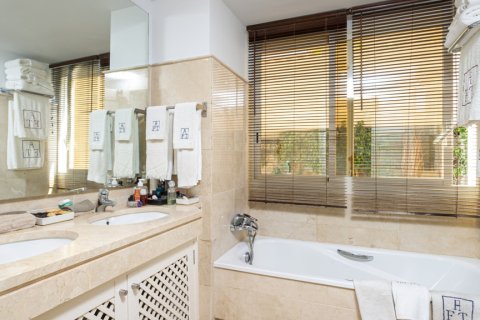 Lägenhet till salu i Rio Real, Malaga, Spanien 3 sovrum, 209.98 kvm. Nr. 147676 - foto 19