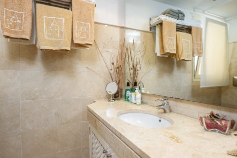 Lägenhet till salu i Rio Real, Malaga, Spanien 3 sovrum, 209.98 kvm. Nr. 147676 - foto 16