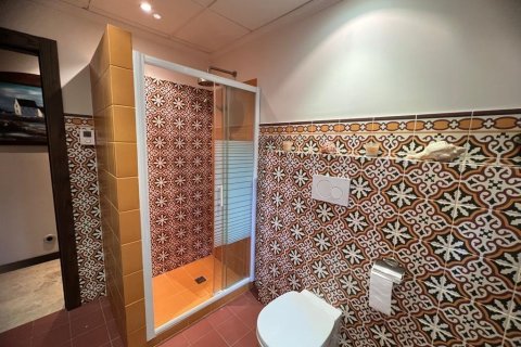 Villa till salu Dona Pepa, Alicante, Spanien 7 sovrum, 434 kvm. Nr. 116760 - foto 16