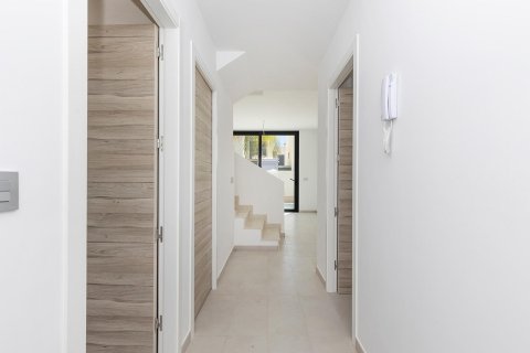 Villa for sale in La Florida, Alicante, Spain 3 bedrooms, 140 sq.m. No. 167639 - photo 5