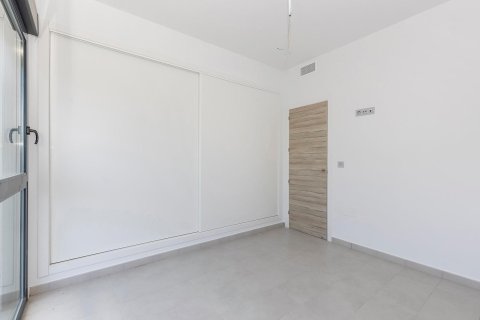 Villa for sale in La Florida, Alicante, Spain 3 bedrooms, 140 sq.m. No. 167639 - photo 8
