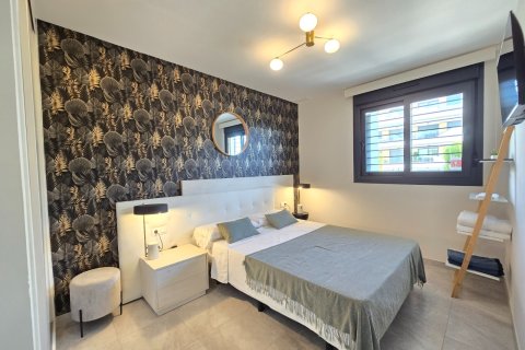 Продажа квартиры в Аликанте, Испания 2 спальни, 68м2 №142809 - фото 12