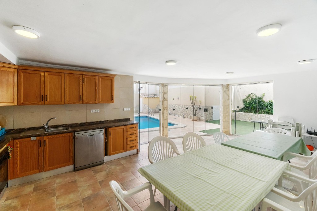Villa en Alicante, España 4 dormitorios, 253 m2 No. 145191