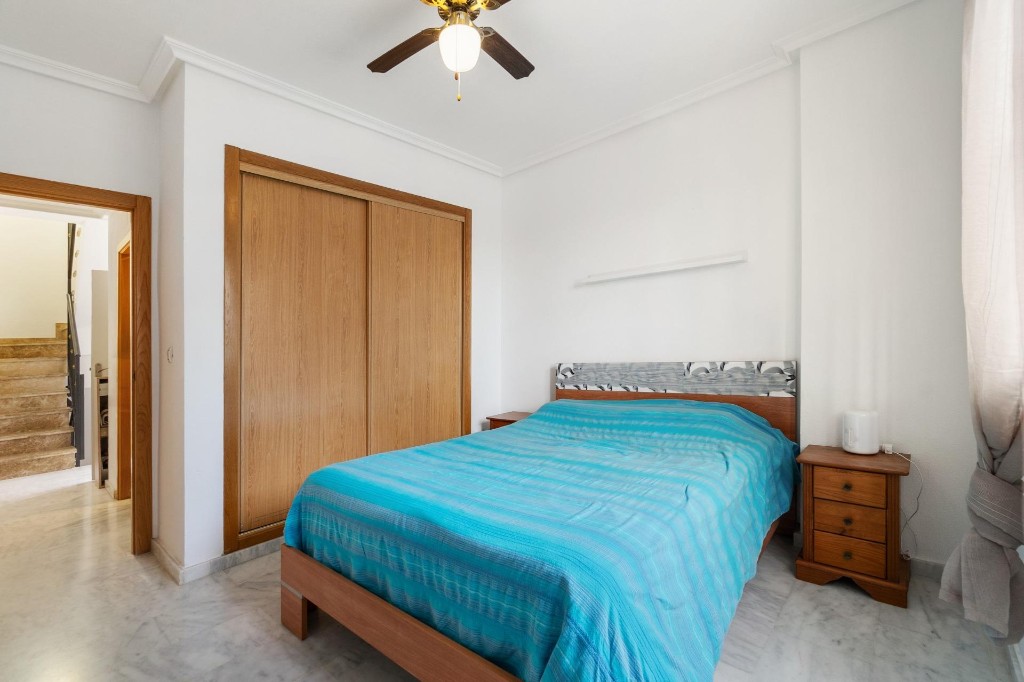 Villa en Alicante, España 4 dormitorios, 253 m2 No. 145191