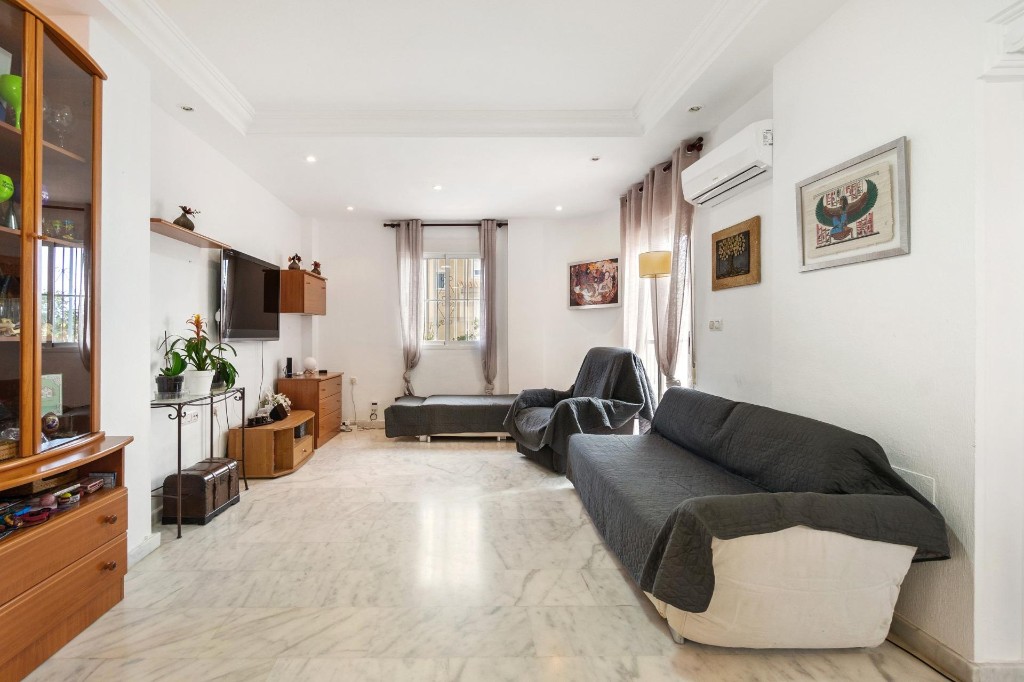 Villa en Alicante, España 4 dormitorios, 253 m2 No. 145191