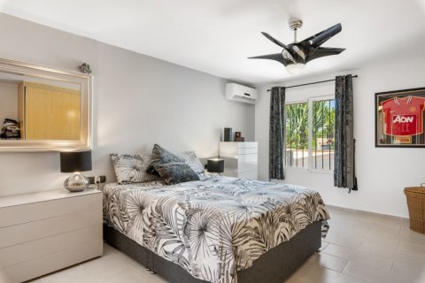 Finca till salu i Catral, Alicante, Spanien 4 sovrum, 540 kvm. Nr. 145629 - foto 15